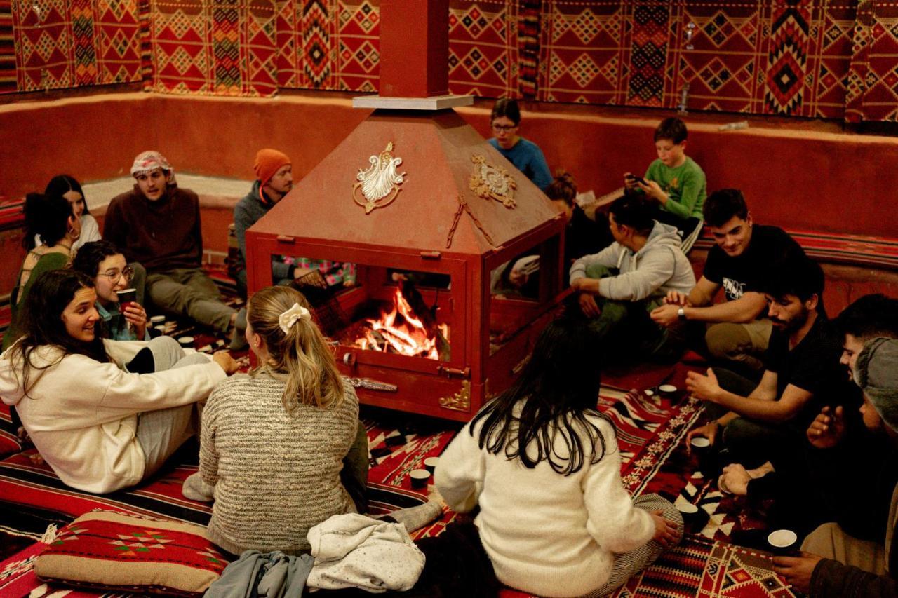 Stars Life Camp-Tour Hotell Wadi Rum Exteriör bild