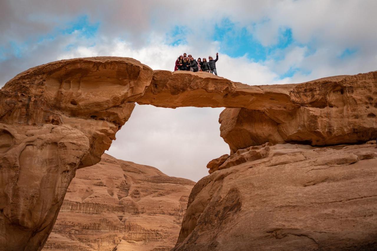 Stars Life Camp-Tour Hotell Wadi Rum Exteriör bild