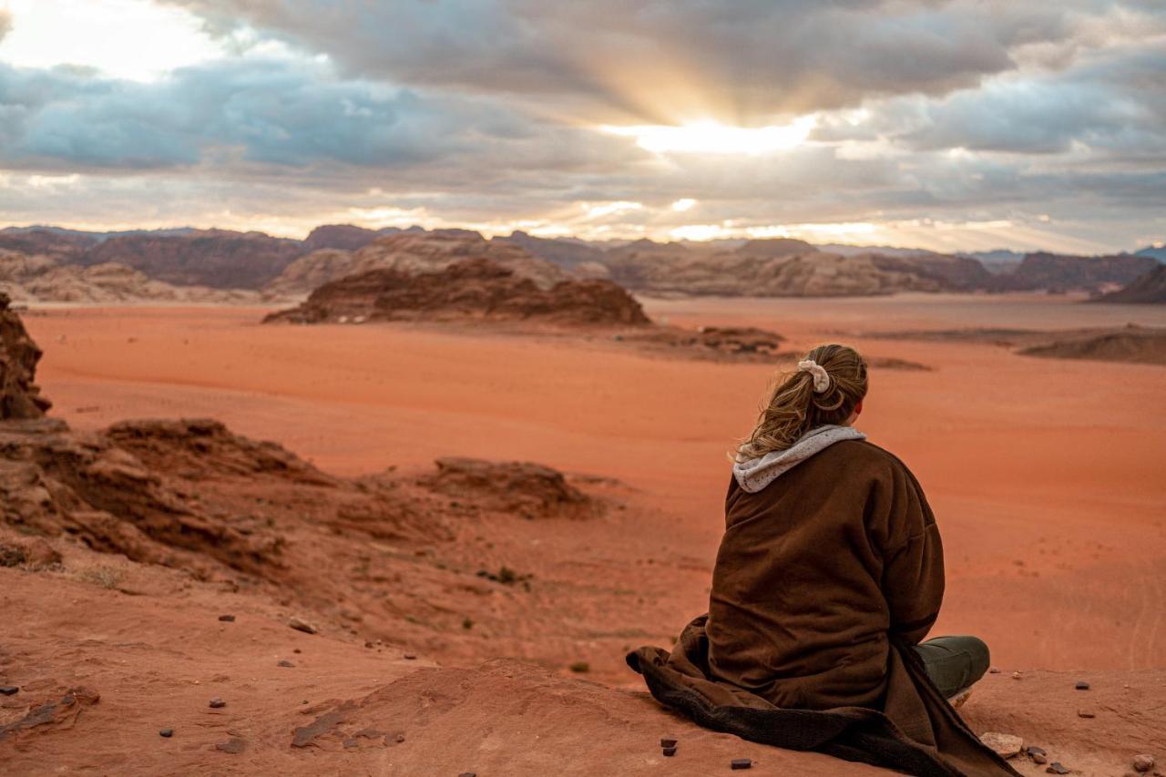 Stars Life Camp-Tour Hotell Wadi Rum Exteriör bild