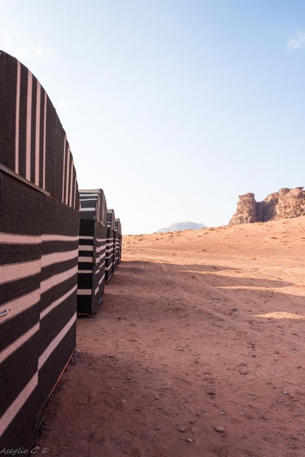 Stars Life Camp-Tour Hotell Wadi Rum Exteriör bild