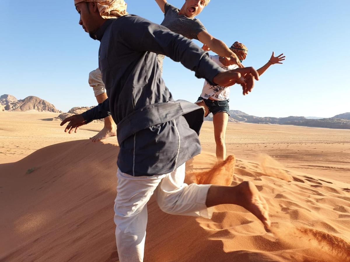 Stars Life Camp-Tour Hotell Wadi Rum Exteriör bild