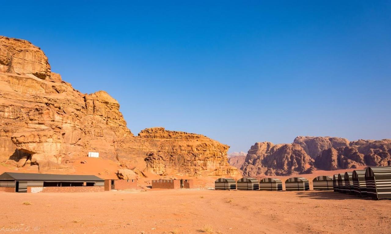 Stars Life Camp-Tour Hotell Wadi Rum Exteriör bild