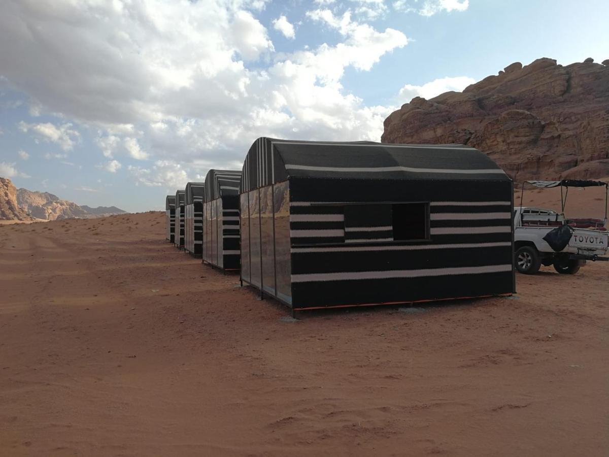 Stars Life Camp-Tour Hotell Wadi Rum Exteriör bild